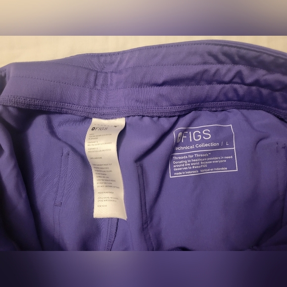 FIGS Women's Amethyst Jogger Scrub Pants - Picture 4 of 4